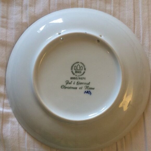 Bing Grondahl Blue Christmas at Home Plate Jule After 1971 Denmark 8000/9071 Vtg - Picture 2 of 7